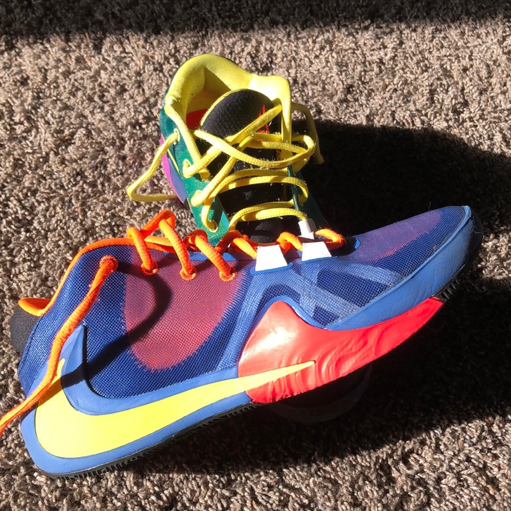 Nike Giannis Antetokounmpo zoom freak 1 basketball shoes Size 9 rare